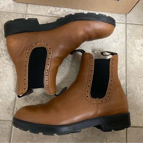 Blundstone 2216 Camel Leather High Top Chelsea Boots Women’s size 9 GUC with box - Picture 3 of 9